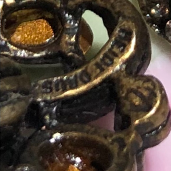 Heidi Daus Rhinestone and misty gray crystal clip on earrings, very secure. - Picture 7 of 8